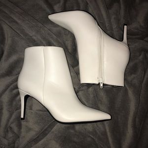 NWOT White Boots